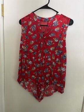 No Boundaries Red Floral Sleeveless Tie-Front Camisole